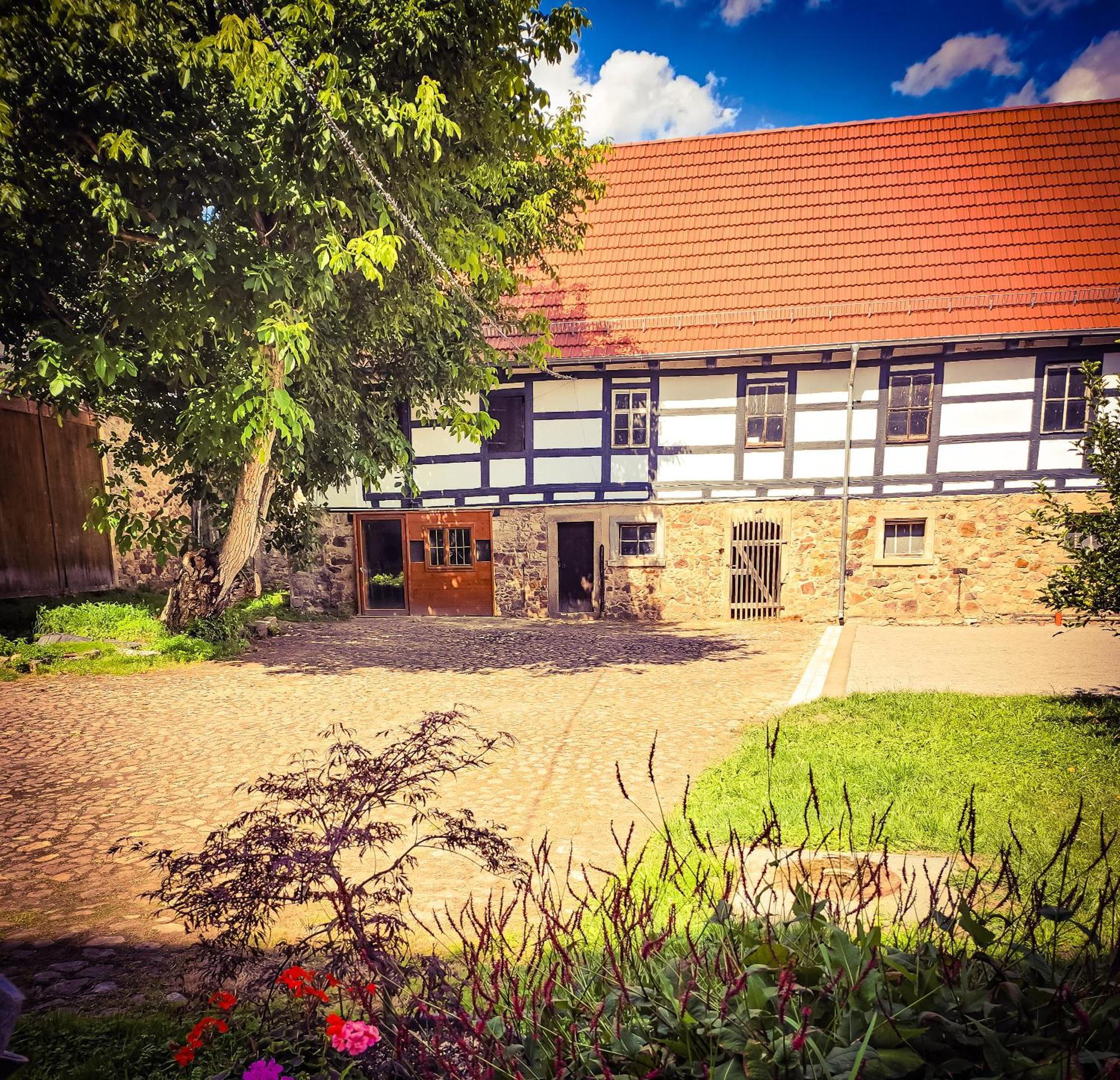 ホテル Schwalbenhof Lommatzsch エクステリア 写真